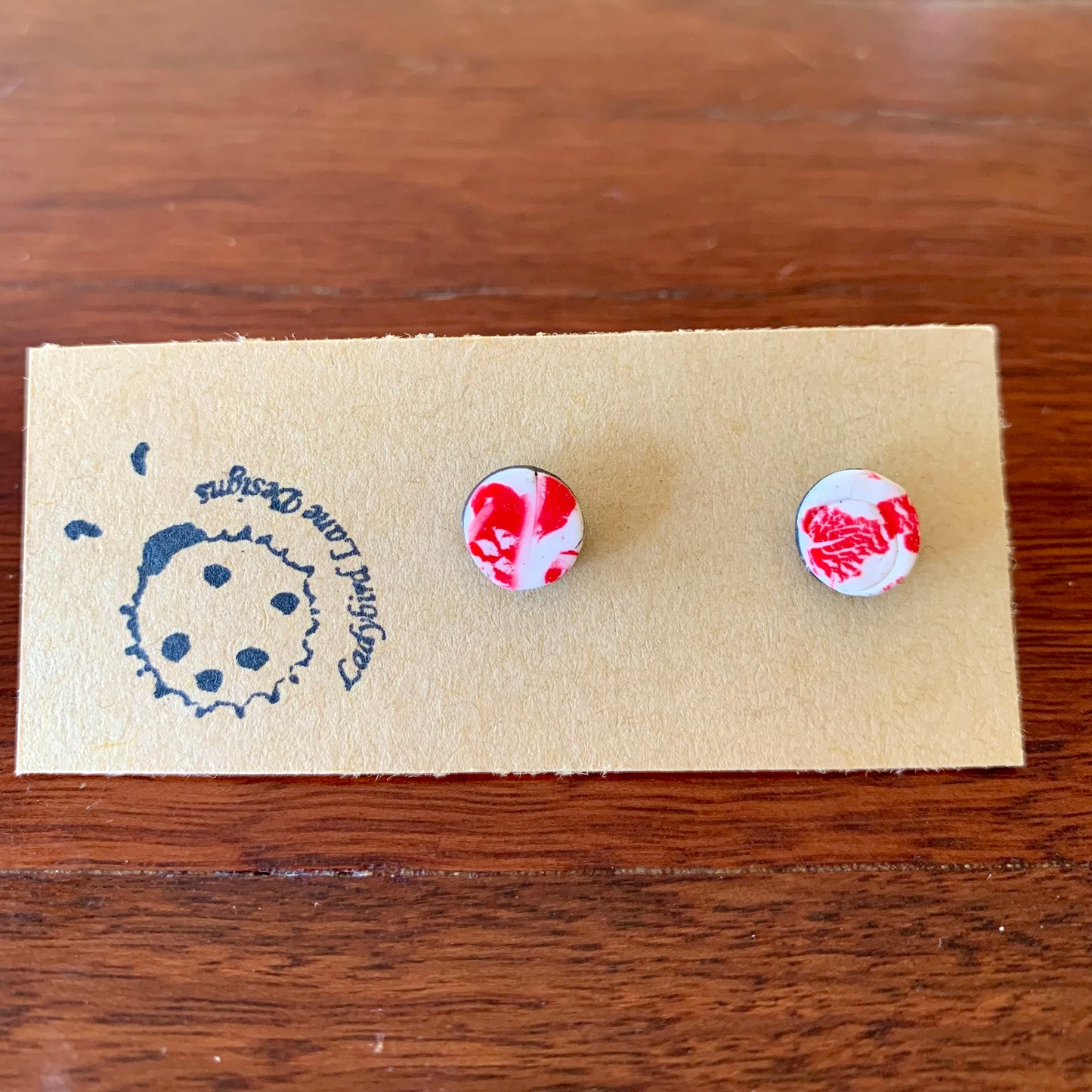 Marbled Cow Print Studs Red - Mini Circle