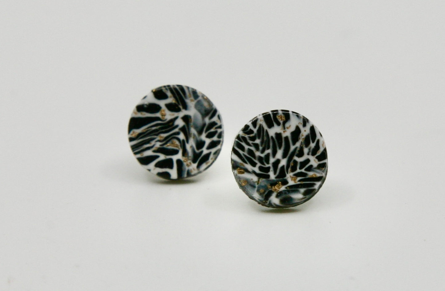 Delicate Studs 2 - Circle