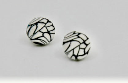 Delicate Studs 1 - Circle