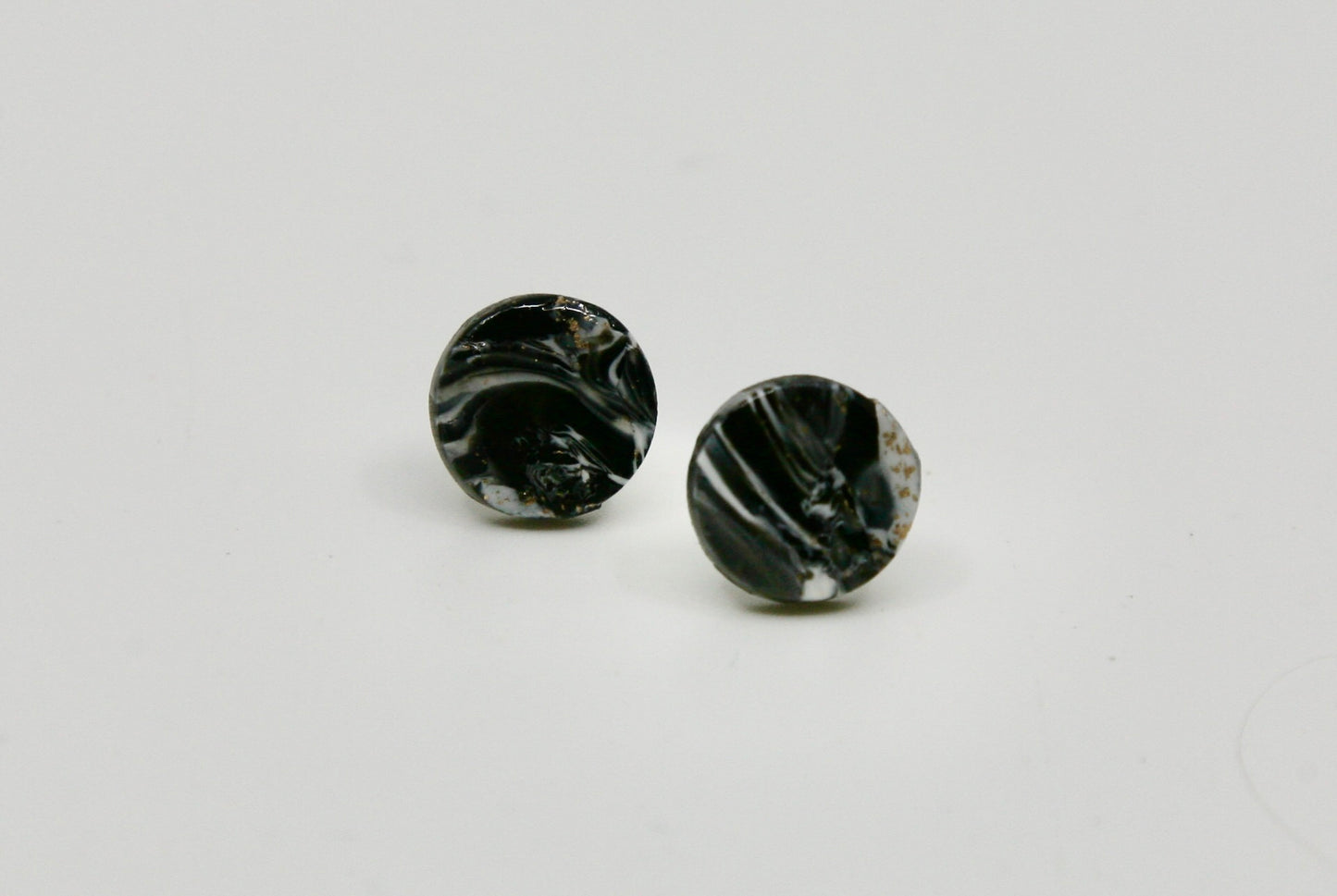 Marbled Delicate Studs 2 - Circle